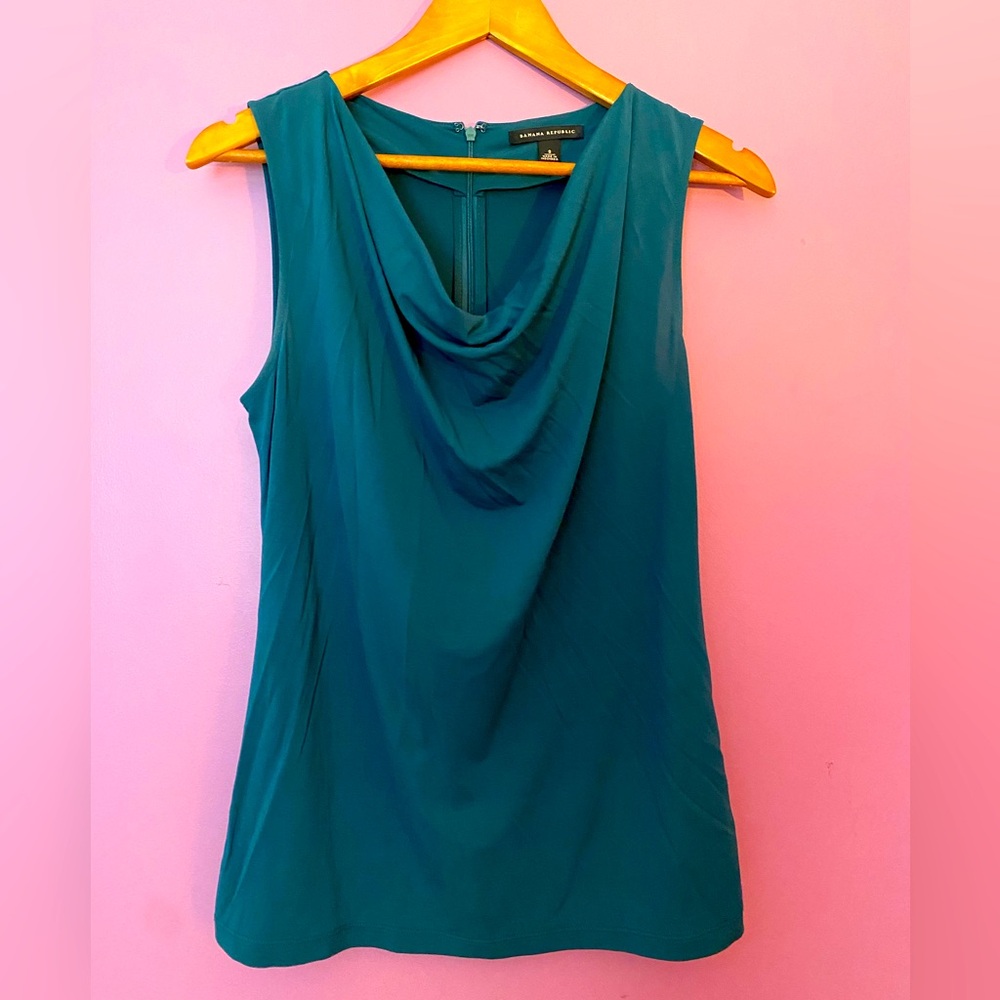 Banana Republic top. Green size small.
